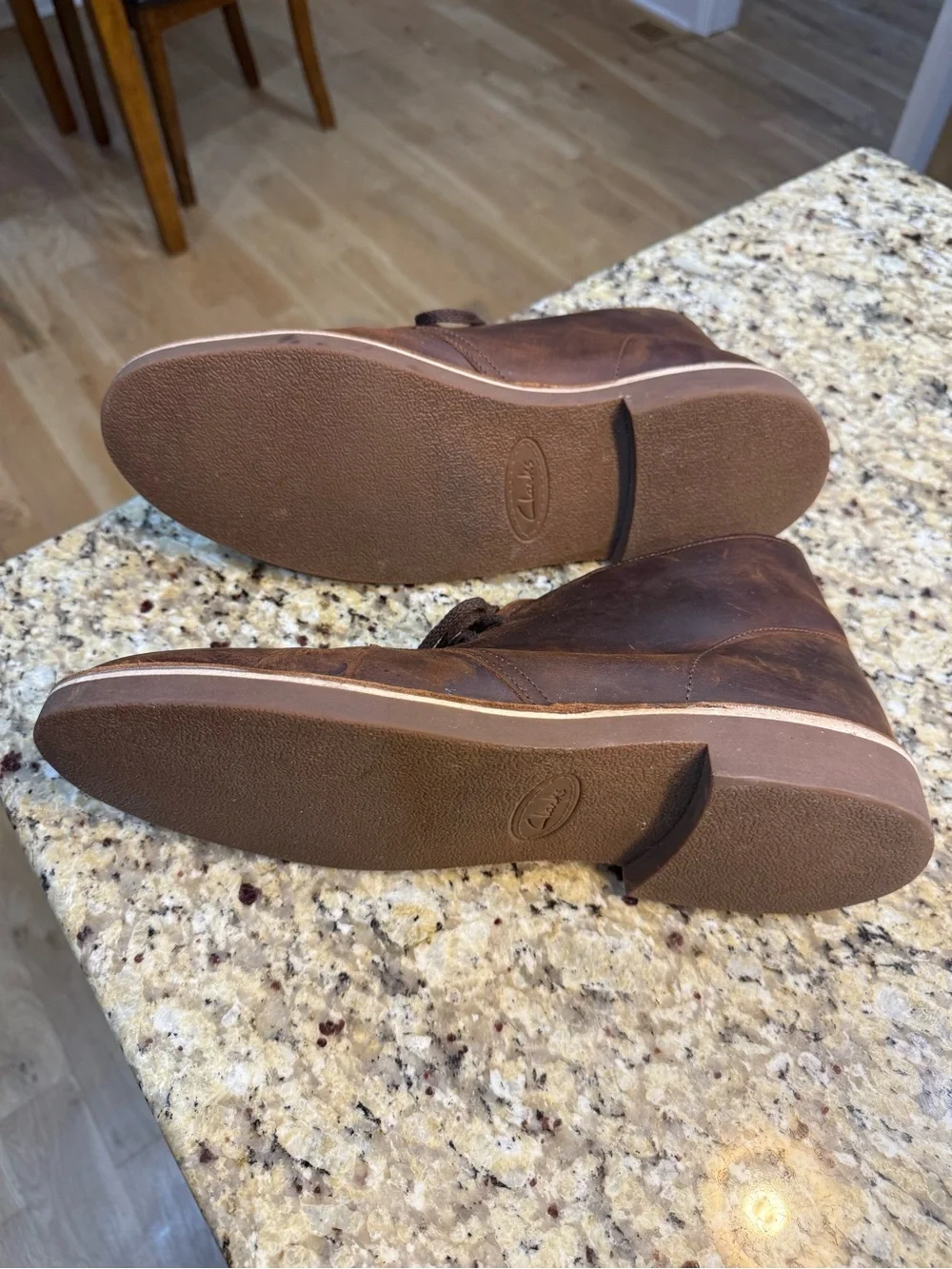 Clarks Men's Brown Leather Chukka Boots - Dark Brown Lace-Up